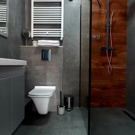 Na Grobli , 2-pokoje, Wroclaw,blisko Zoo, Rynku, Hydropolis Breslavia