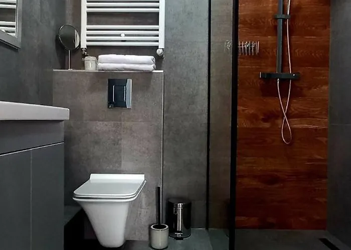 Na Grobli , 2-pokoje, Wroclaw,blisko Zoo, Rynku, Hydropolis Breslavia